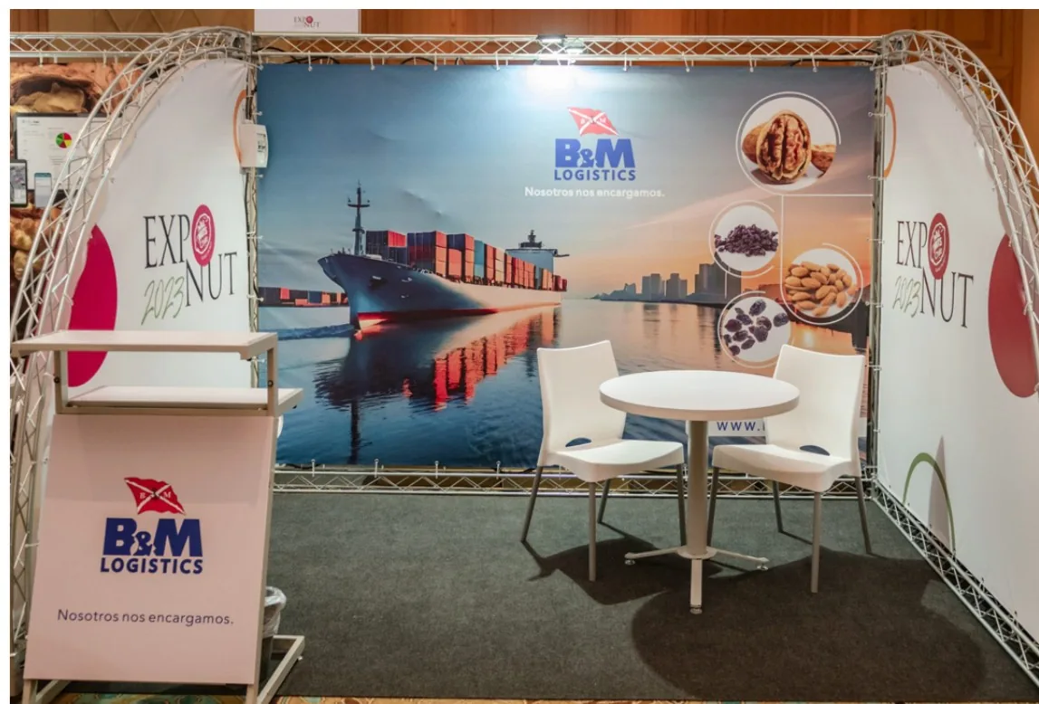 Stand de B&M Logistics en Exponut 2023